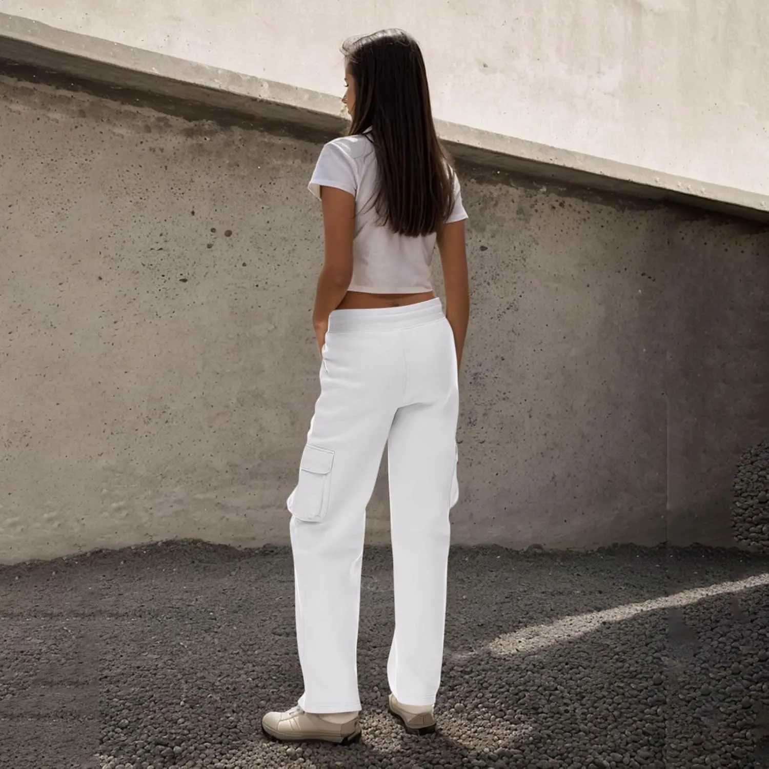 Cargo Sweatpants for Women Fleece Baggy Wide Leg Sweatpants Low Rise Lounge Pants with Pockets Cargo Joggers
